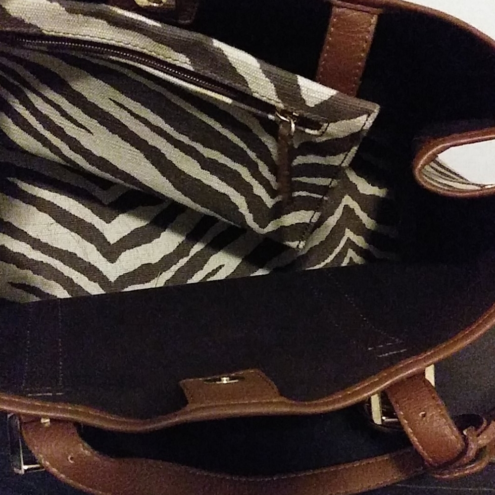 Michael kors purse - Picture 5 of 6